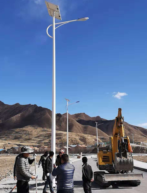 甘南碌曲10米东乡太阳能路灯项目